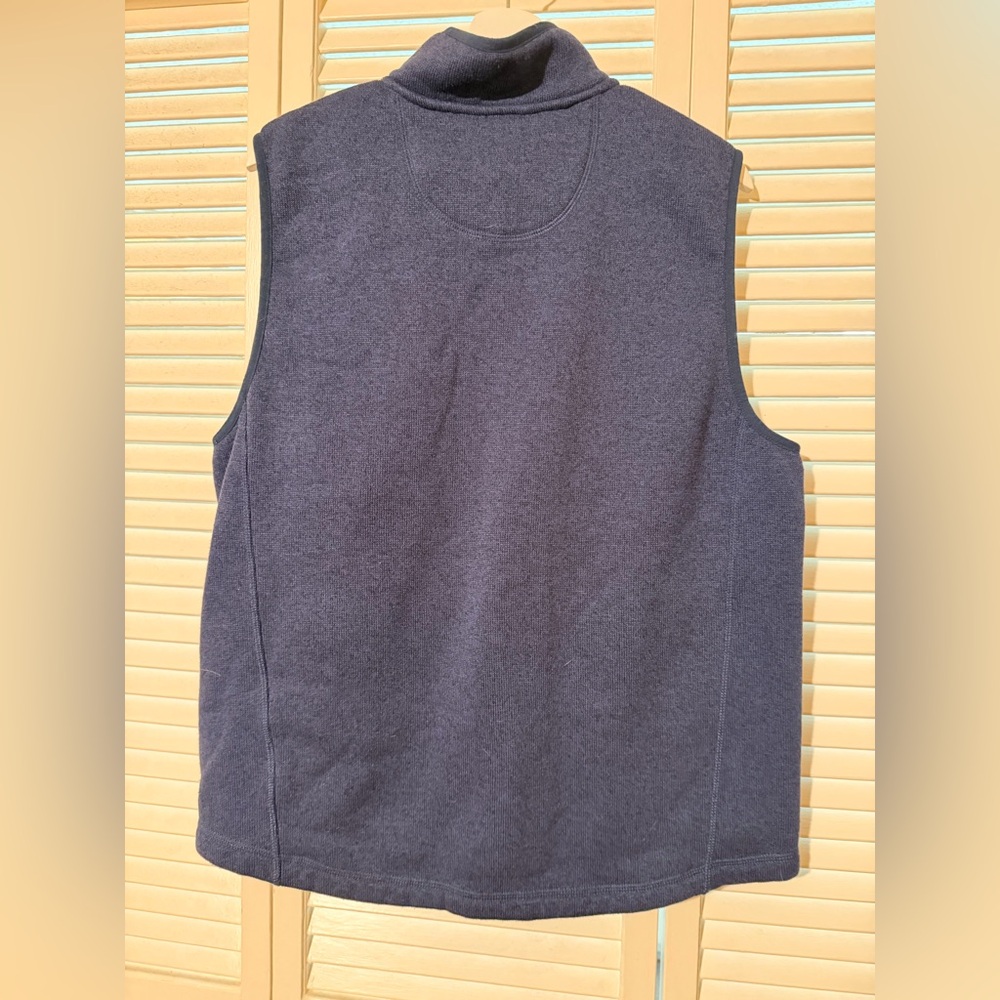 L.L. Bean Men's Blue Fleece Vest - Picture 3 of 3